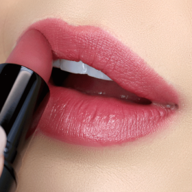 Velvet Semi-Matte Lipstick (Color: Amber Energy)